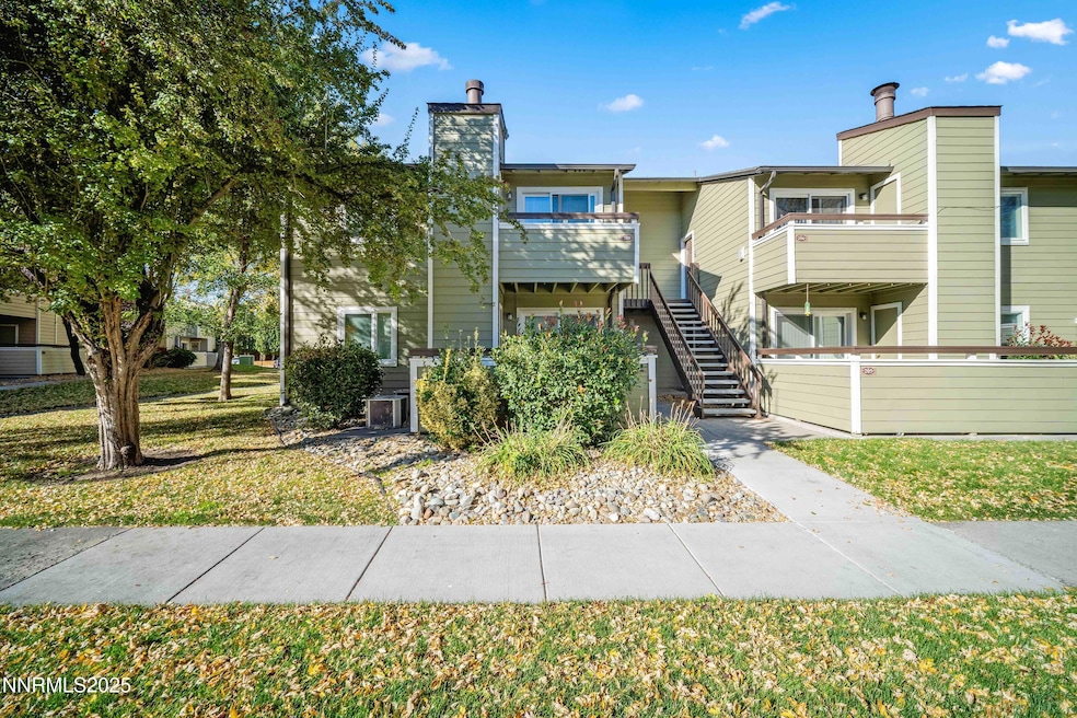 555 E Patriot Blvd #207 MLS 001