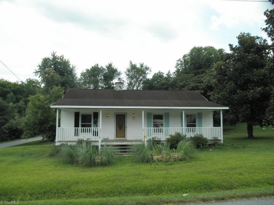 401 Playground Rd, Archdale, NC 27263 - photo 1