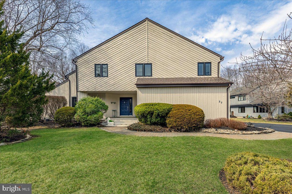 37 Lorrie Ln, Princeton Junction, NJ 08550 - photo 1