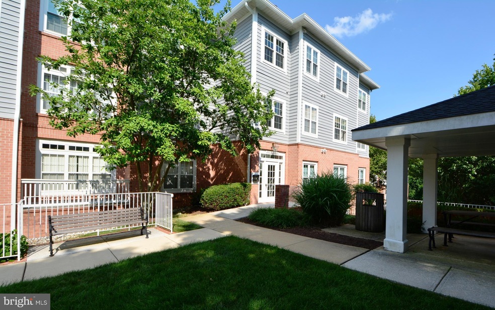 9216 Groffs Mill Dr unit 9216, Owings Mills, MD 21117 - photo 1