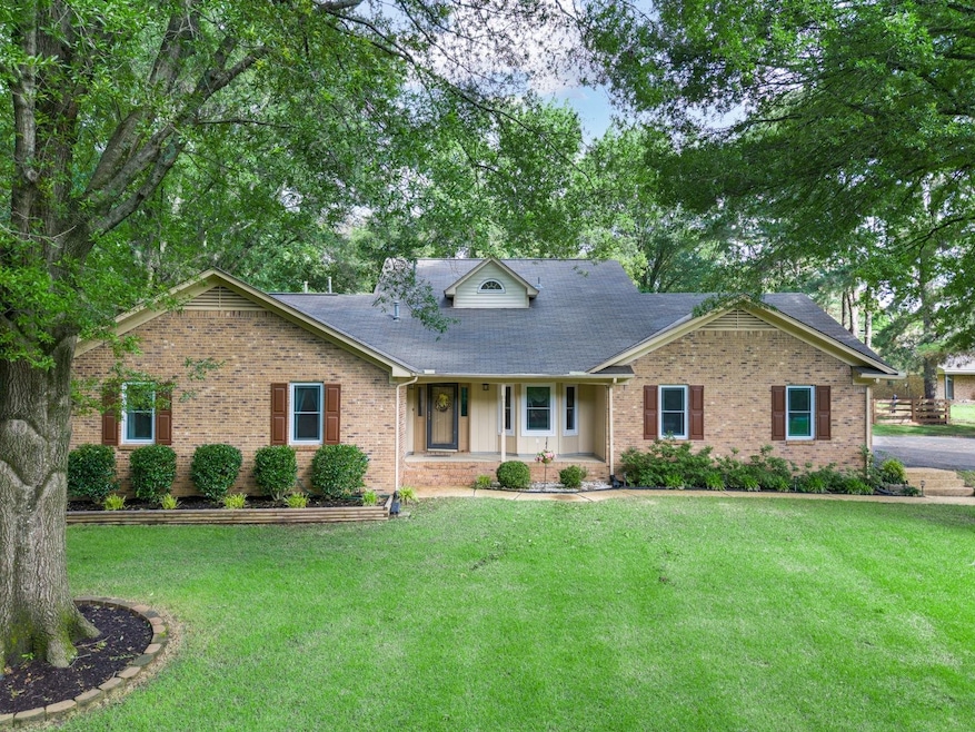Beautiful curb appeal!