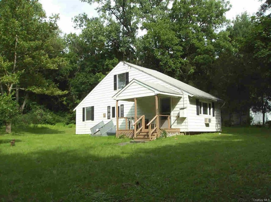 7 Sky Top Dr, Wappingers Falls, NY 12590 - photo 1