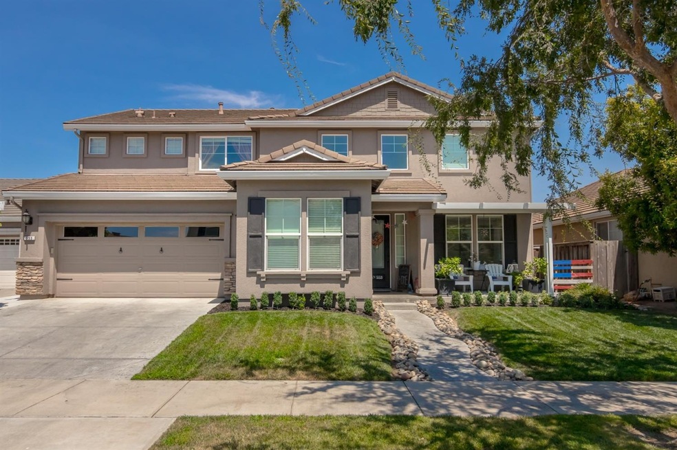 553 Buckaroo Ct, Oakdale, CA 95361 - photo 1