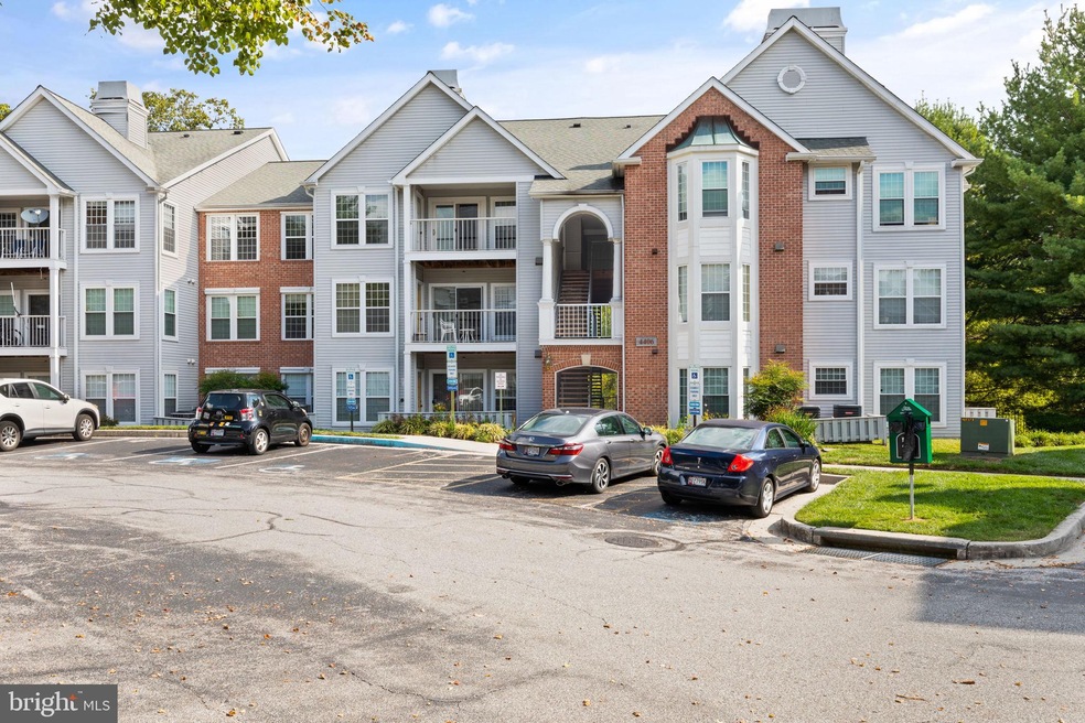 4406 Silverbrook Ln unit J302, Owings Mills, MD 21117 - photo 1
