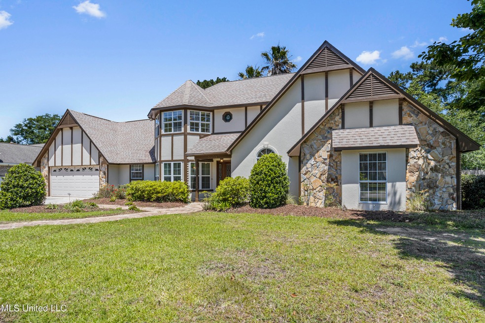 3909 Cabildo Place, Ocean Springs, MS 39564