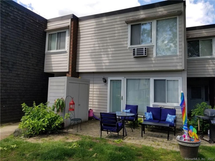 76 West Walk unit 76, West Haven, CT 06516 - photo 1