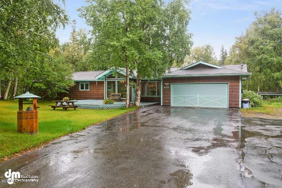 Exterior_DMD_7584-SMALL