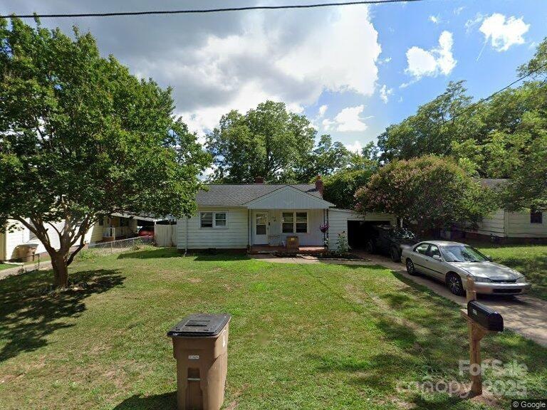 527 W Elm St, Shelby, NC 28150 - photo 1