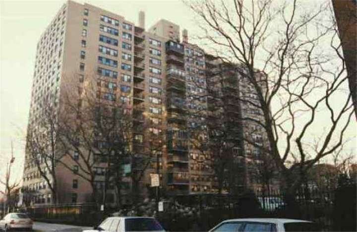225 Saint Pauls Ave unit 6A, Jersey City, NJ 07306 - photo 1