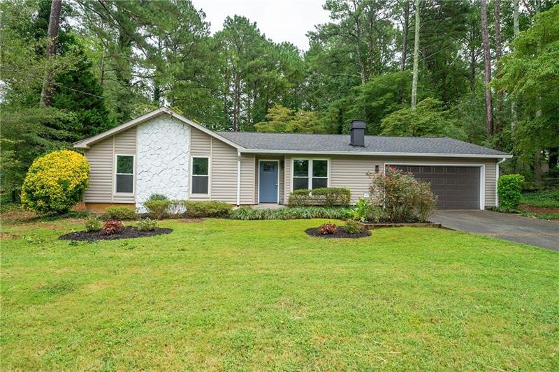 4725 Jamerson Forest Cir, Marietta, GA 30066 - photo 1