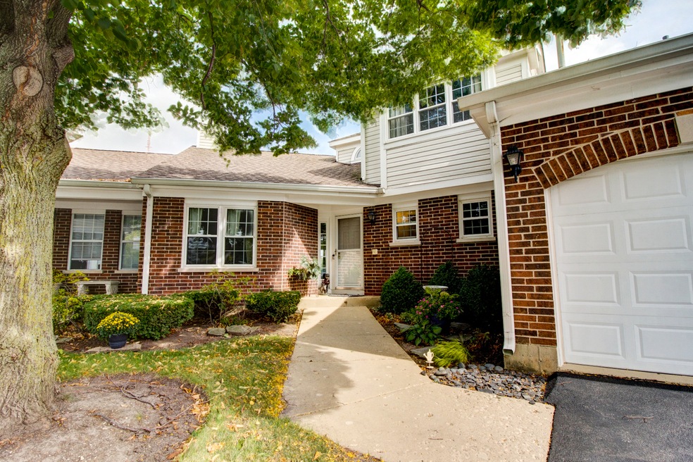 965 Interloch Ct unit 73, Algonquin, IL 60102 - photo 1