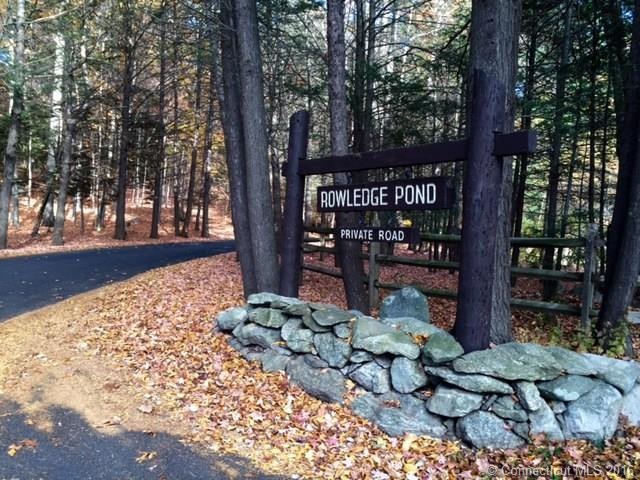 ENTRANCE TO ROWLEDGE POND!!