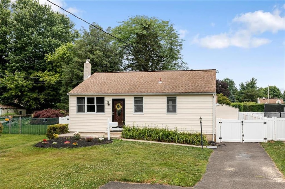 1642 Magnolia Ave, Hatboro, PA 19040 - photo 1