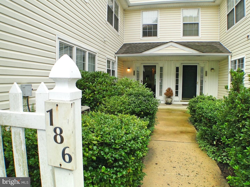 186 Kingswood Ct unit 186, Glen Mills, PA 19342 - photo 1