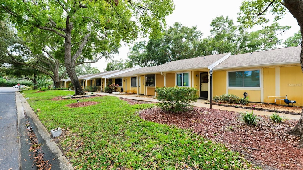 1917 Peppermill Dr unit 1917, Clearwater, FL 33763 - photo 1