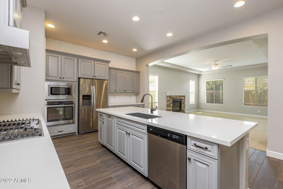 10-web-or-mls-0522 E Hawk Ave, Mesa-10