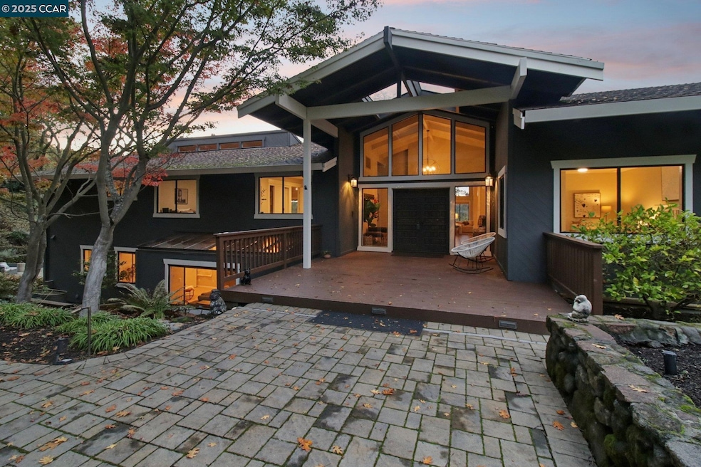 858 Mountain View Dr, Lafayette, CA 94549 - photo 1