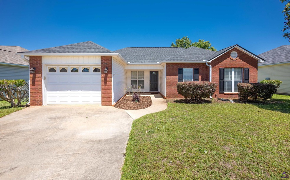 209 Tyson Glen Dr, Warner Robins, GA 31088 - photo 1