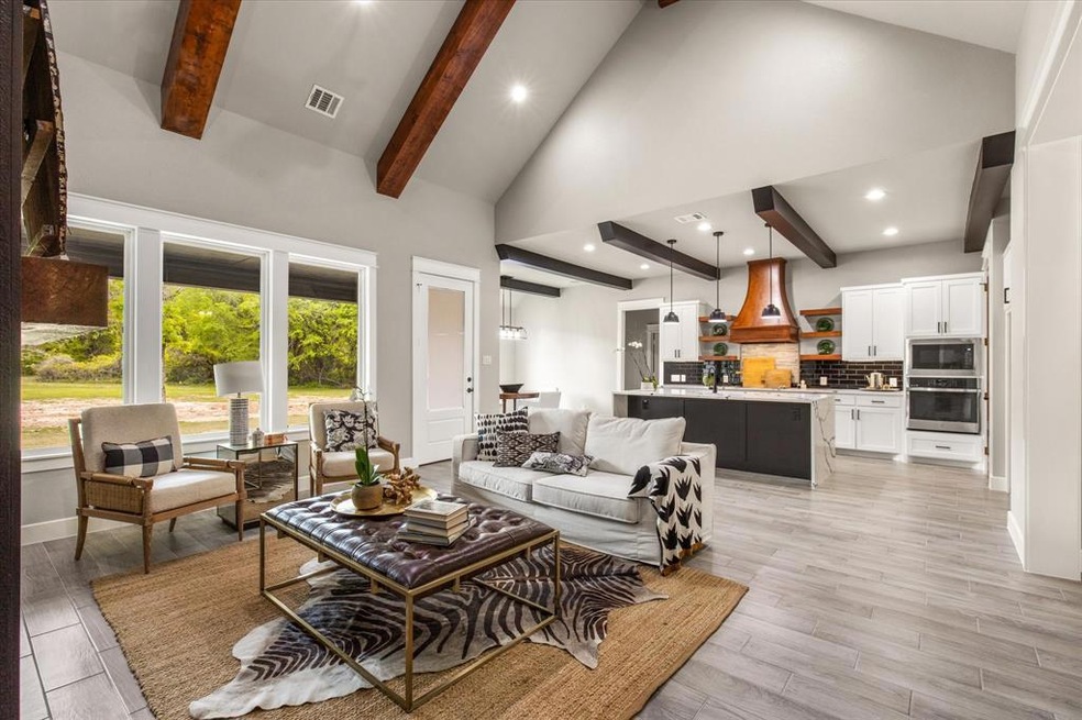 365 Post Oak Ln, Springtown, TX 76082 - photo 1