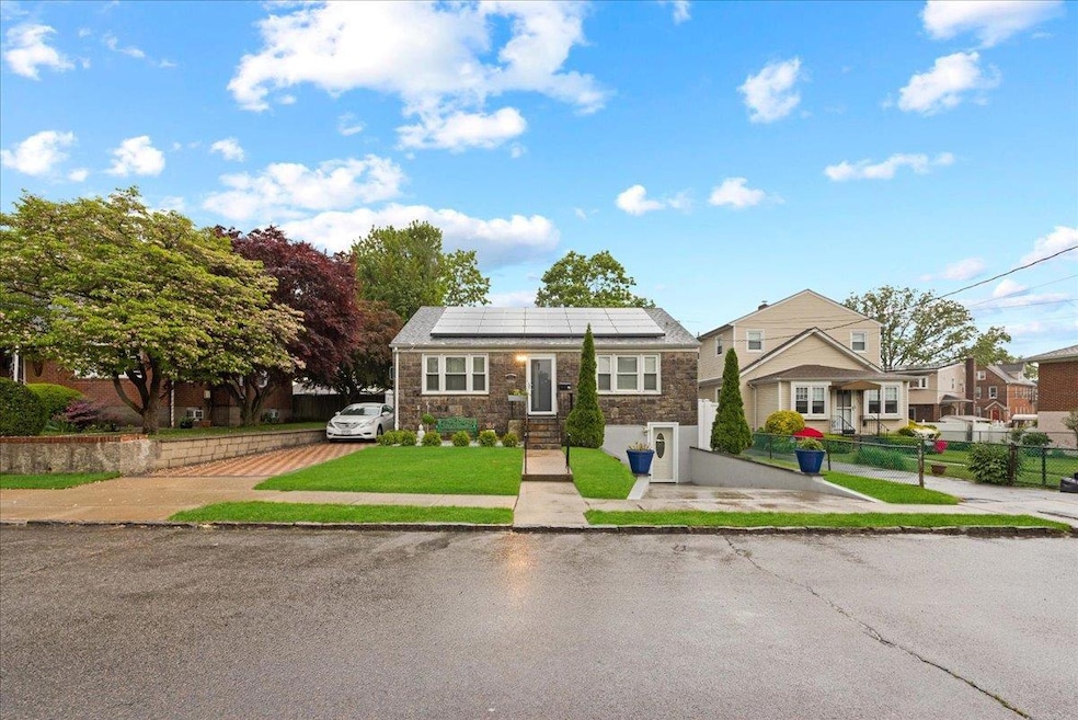 Pending $799,000