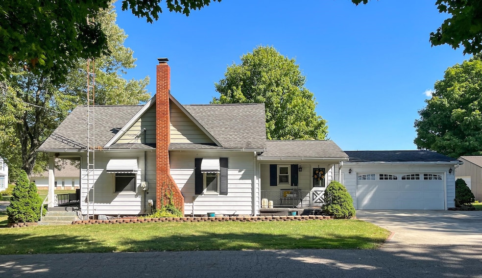 9448 Butternut St, New Lothrop, MI 48460 - photo 1