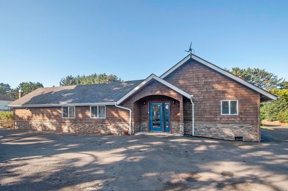 1025 SW 9th St, Lincoln City, OR 97367 - photo 1