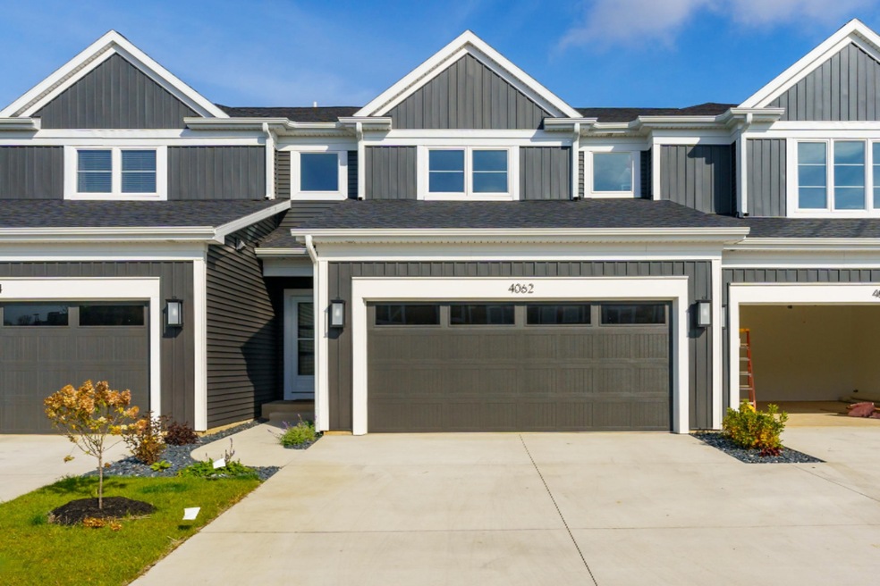 Enclave_Way exteriorazoo_49009-1
