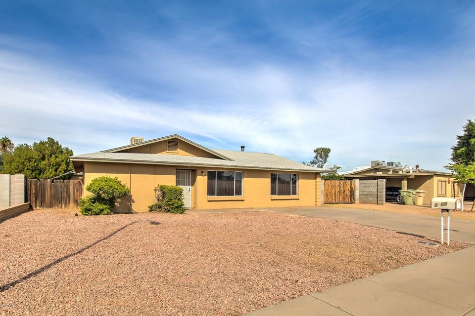 6908 W San Juan Ave-1