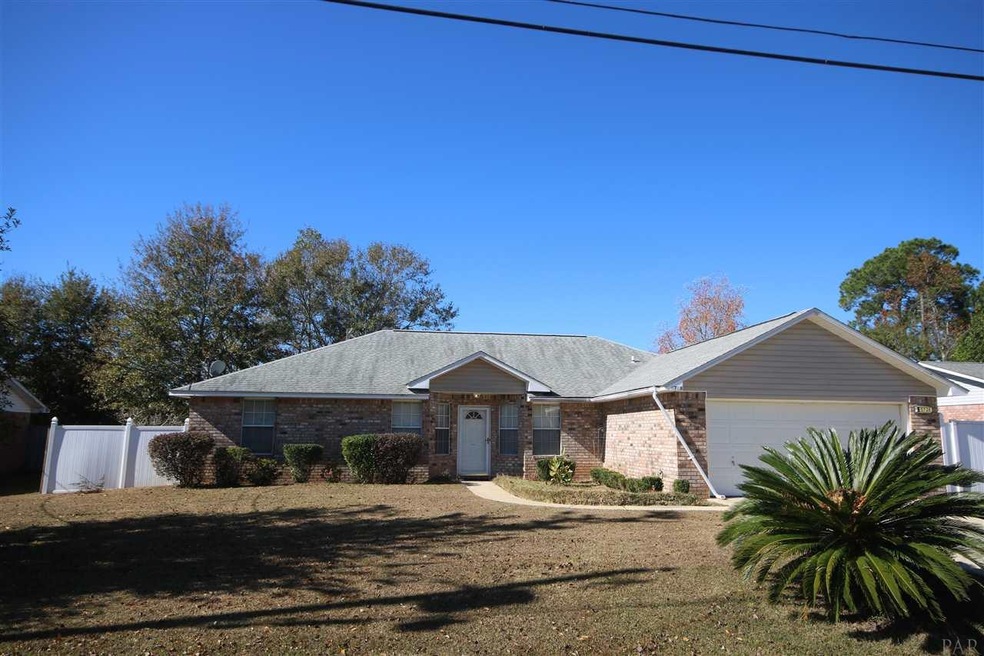 roof installed 2005. Pull down attic stairs.
