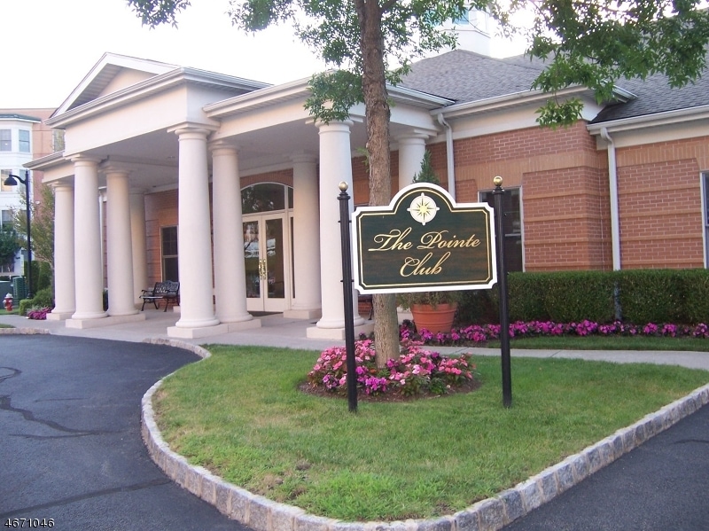 3206 Pointe Gate Dr, Livingston, NJ 07039 - photo 1