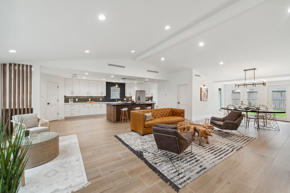 12306 Woodthorpe Ln, Houston, TX 77024 - photo 1