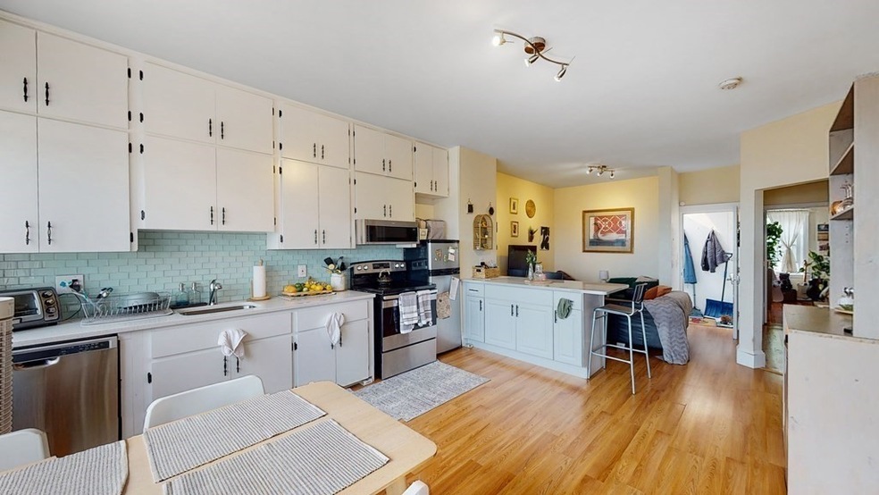 118 Gladstone St unit 2, Boston, MA 02128 - photo 1