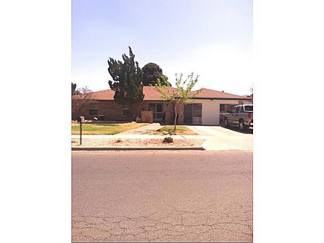 336 Roslyn Dr, Horizon City, TX 79928 - photo 1