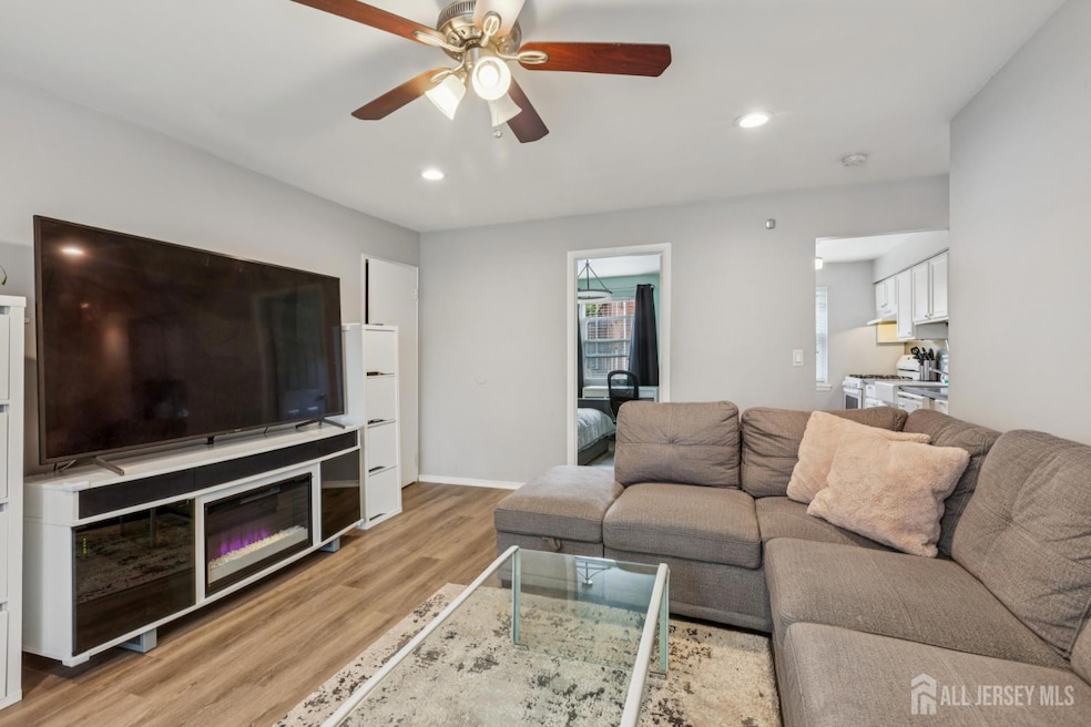 37 York Dr unit 6A, Edison, NJ 08817 - photo 1