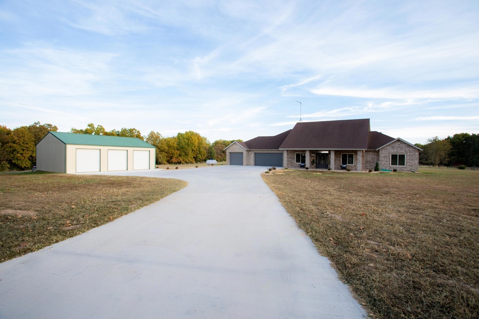 2026 W Hicks Rd, Nixa, MO 65714 - photo 1