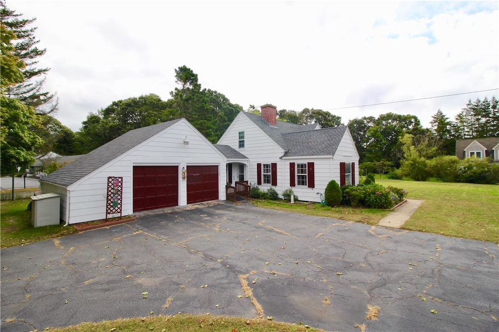 2 N Stuart St, Westerly, RI 02891 - photo 1