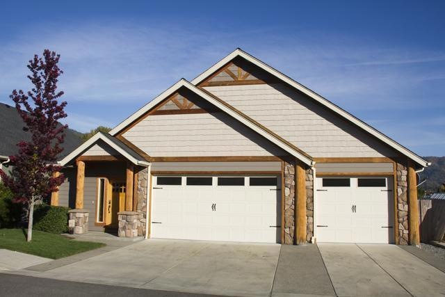 2161 Lissy Way, Grants Pass, OR 97526 - photo 1