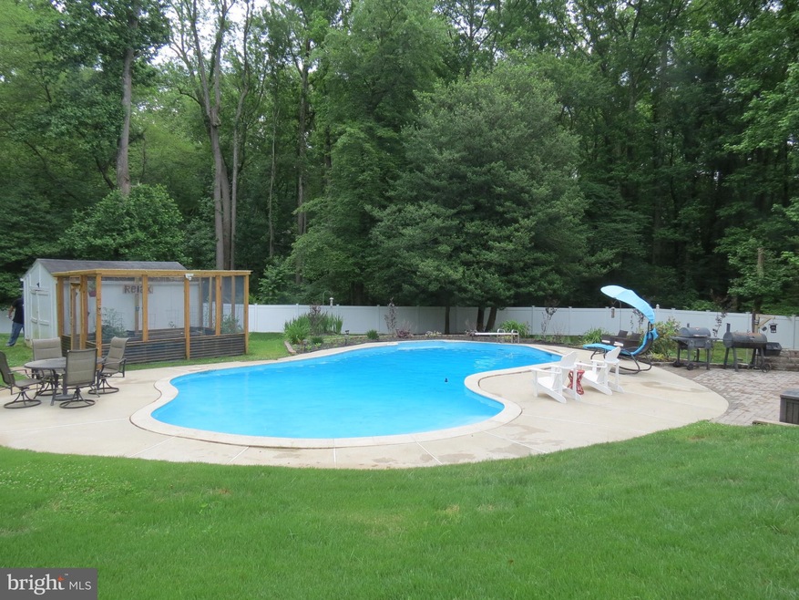 6809 Willow Creek Rd, Bowie, MD 20720 - photo 1