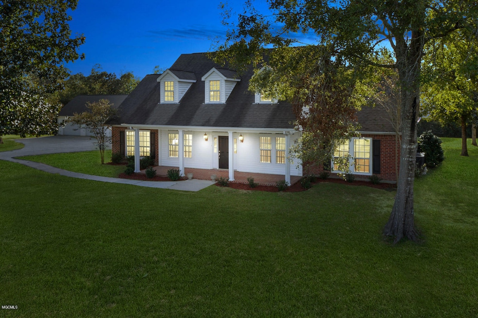 5085 Crescent Ridge Dr, Kiln, MS 39556 - photo 1