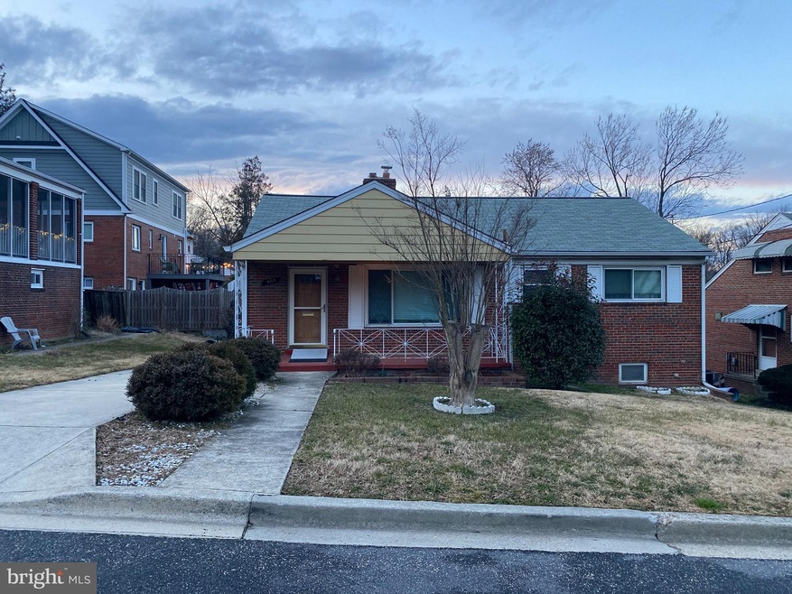 802 Hayward Ave, Takoma Park, MD 20912 - photo 1