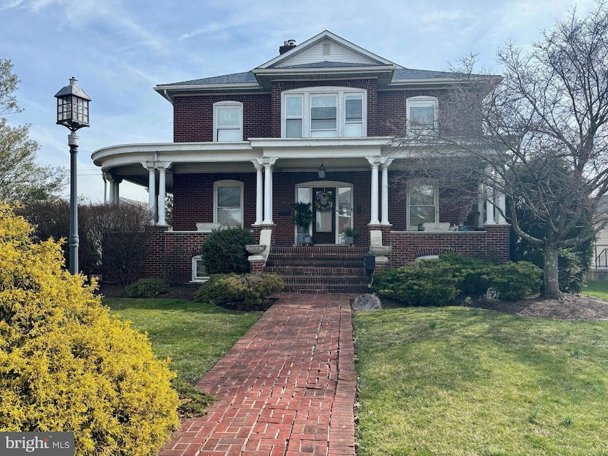 237 N Hellertown Ave, Quakertown, PA 18951 - photo 1