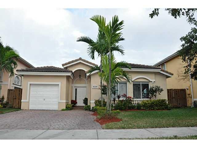 4649 NW 109th Ct, Doral, FL 33178 - photo 1
