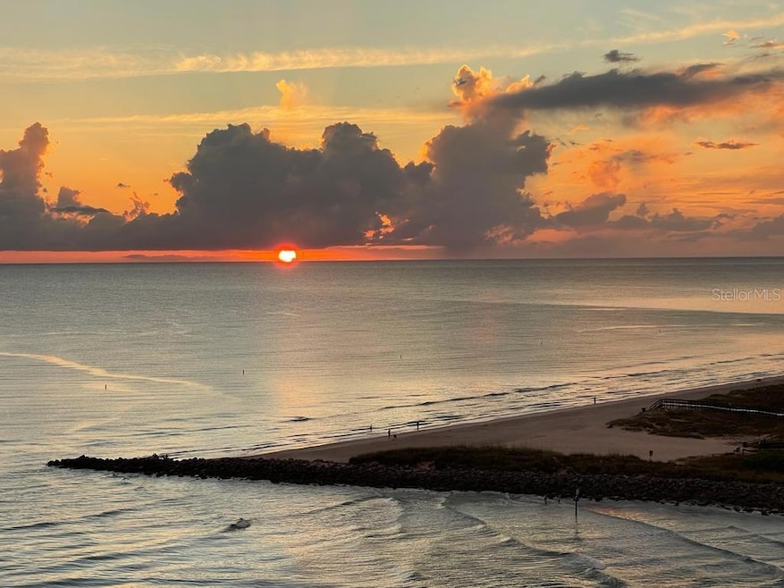 Envoy Point unit PH5, Saint Pete Beach, FL 33706 - photo 1