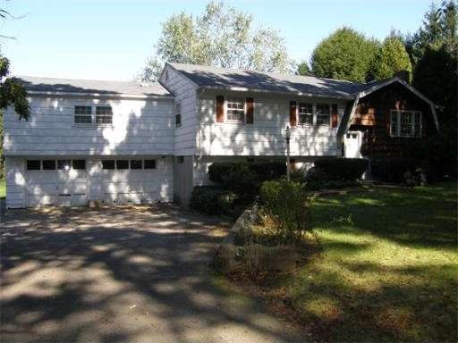 1 Rhodes St, Plainville, MA 02762 - photo 1