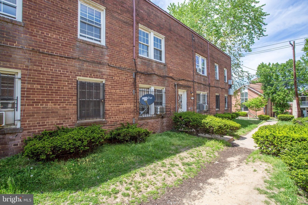 4819 Sheriff Rd NE unit 3, Washington, DC 20019 - photo 1
