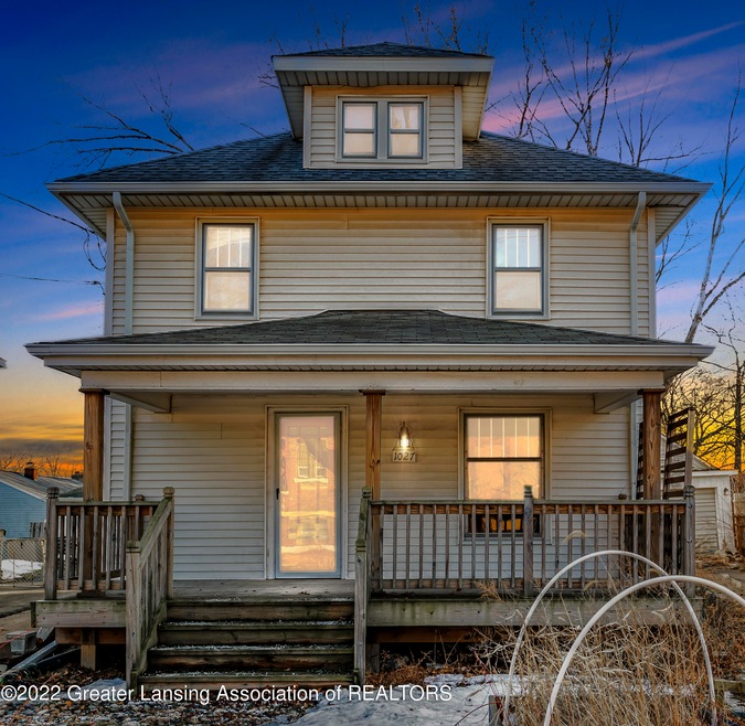 1027 W Barnes Ave, Lansing, MI 48910 - photo 1