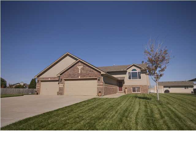 1302 E Harvest Lane Circle, Goddard 3 BR 3 BA 3+ C