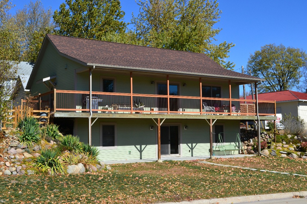 808 4th Street
