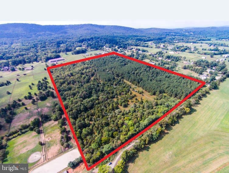 For Sale $2,225,000 • Co-Listing Agent