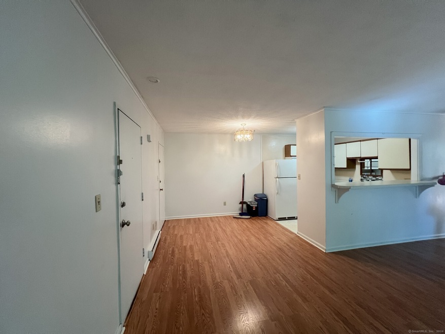 109 Niles Hill Rd unit F, New London, CT 06320 - photo 1